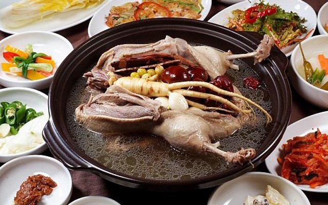 Chị Huyền - Phở Ngon & Gà Tần