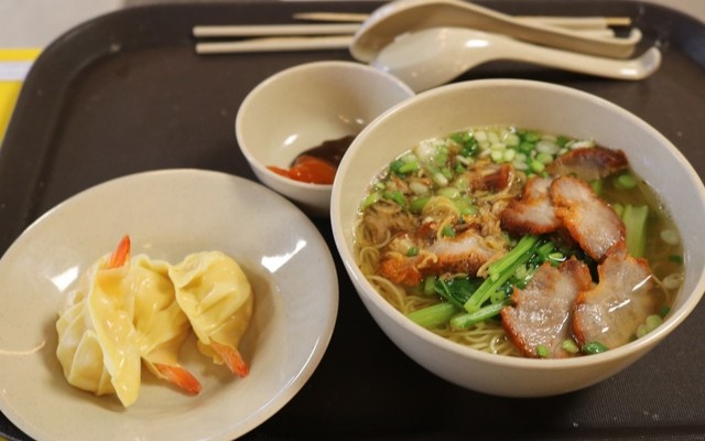 Hủ Tiếu Mì Năm Bửu Đầu Chợ Đêm - Phan Đình Phùng