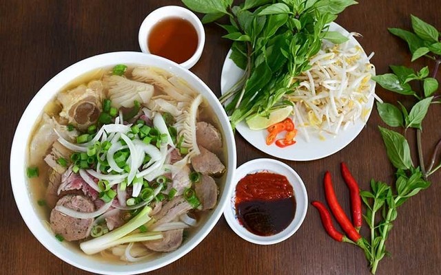 Thủy Ngọc - Bánh Đa Gia Truyền - Hồ Sen