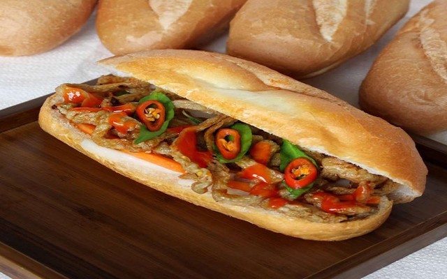 Bánh Mì 396 - Bánh Mì Chả Cá - Âu Cơ