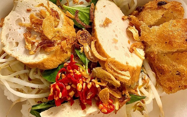 Bánh Ướt Cô 7 - Bánh Ướt Tôm Khô Chả Lụa