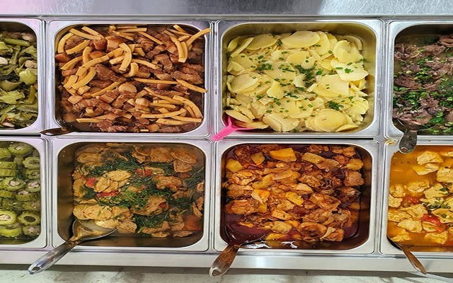 Dung Béo - Cơm Tự Chọn - Lê Lợi