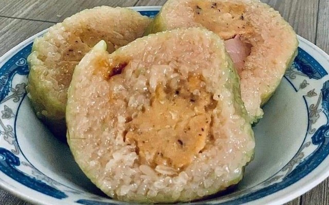 Cô Cám - Bánh Tét Huế & Bánh Lọc Tôm Thịt