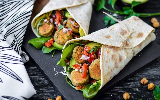 Burger Queen - Đỗ Quang Đẩu