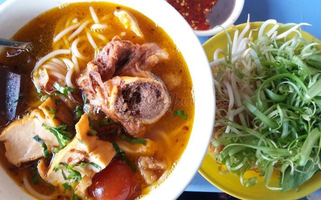 Cô Ba - Canh Bún - Nguyễn Ái Quốc