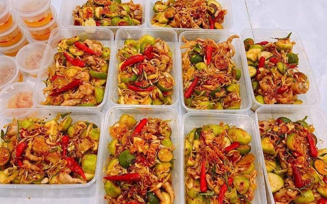Ăn Vặt Thảo Thảo - Chân Gà Sốt & Chuối Chiên - Luỹ Bán Bích