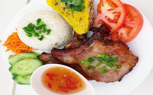 Cơm Tấm Và Gỏi Thái Ăn Mãi - Nguyễn Oanh