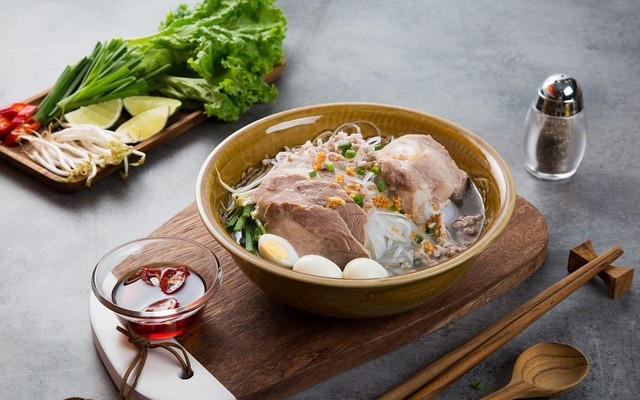 Hủ Tiếu Día Lầy - Trần Phú