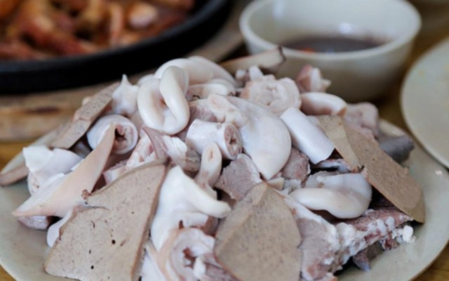 Cháo Lòng & Má Heo - Quán 2 Cô