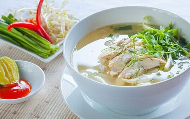 Hồng Nhung - Bún Gà Ta & Bún Bò - Hoàng Minh Thảo