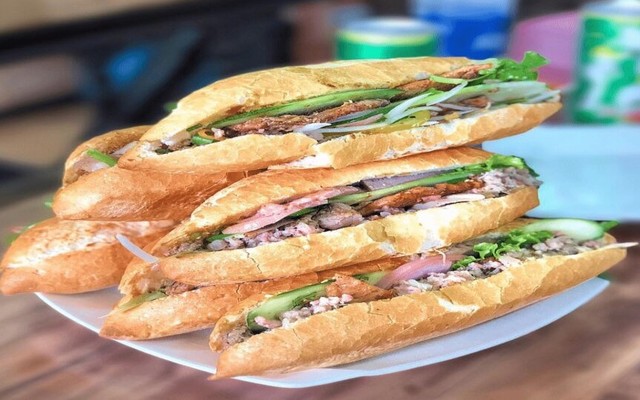 Quỳnh Anh Quán - Bánh Mì Pate