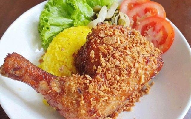 Cơm Chiên Gà Xối Mỡ - Quán Ngon Ngon
