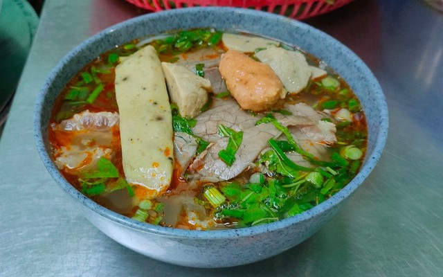 Bún Bò Cây Bàng - Bến Cát