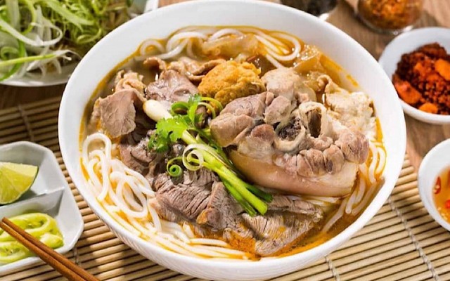 Quán Bà Mười - Mì Quảng & Bún Bò - 245 Tố Hữu