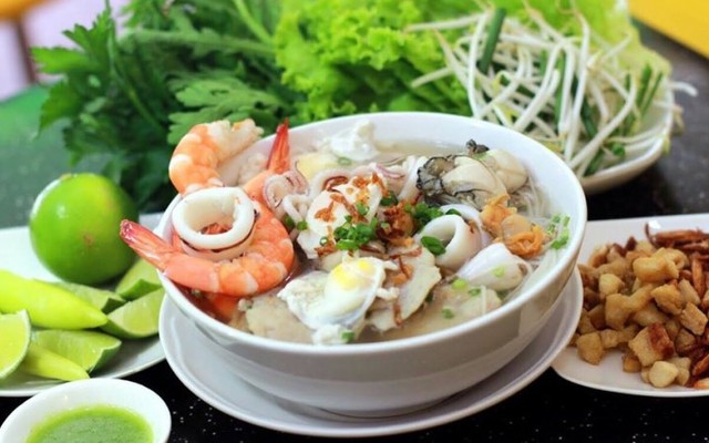 Hủ Tiếu Mực Hai Râu - Nguyễn Văn Tăng