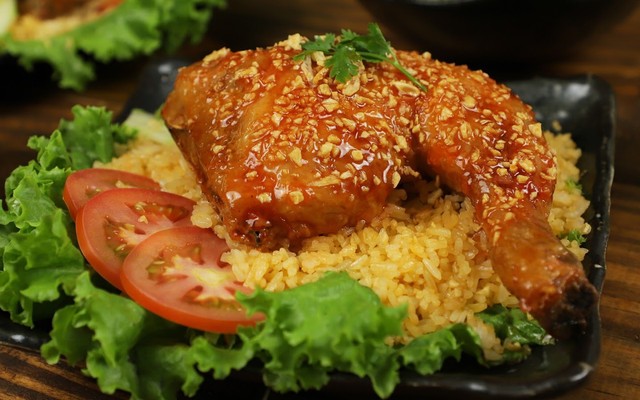 A Thiện - Cơm Gà Rán Sốt Mắm Tỏi Da Giòn Rụm - Hồ Văn Tư