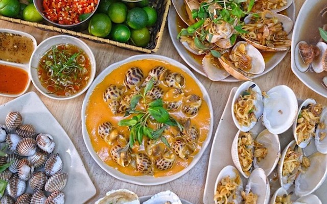 Quán Ốc Thuỷ - Huỳnh Tấn Phát