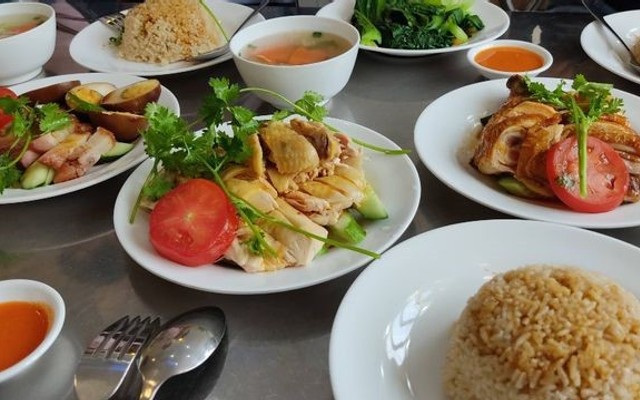 Yummy - Cơm Gà Hải Nam - Trần Não
