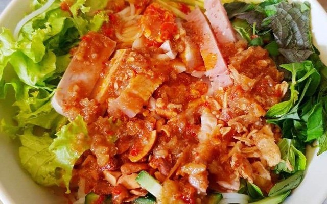 Bún Thịt Nướng & Ăn Vặt Bếp Dì Oanh - Hoàng Thị Loan