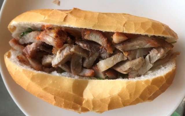 Lò Bánh Mì Bảo Châu - Heo Quay & Xôi Mặn - Hoàng Diệu 2