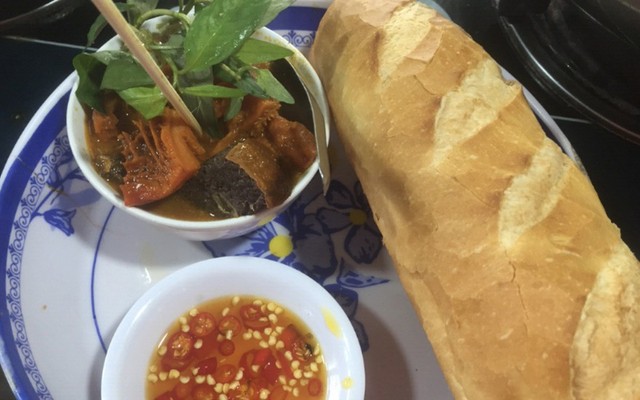 Phá Lấu Thủ Thiêm - Bùi Hữu Nghĩa