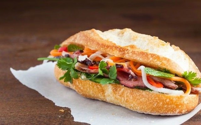 Bánh Mì & Cafe Ngon Nhị - Nguyễn Hữu Cảnh