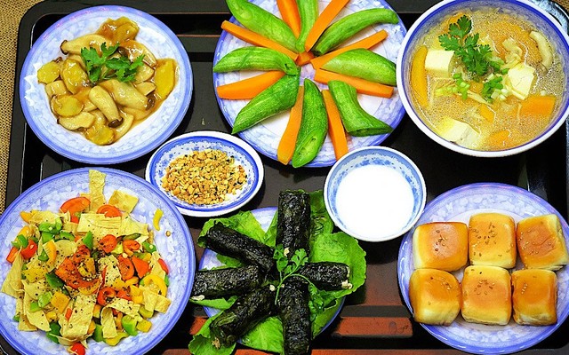 Cơm Chay Diệu Hạnh - Nguyễn Thị Tú