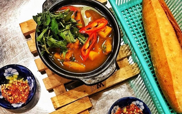 Phá Lấu Bò Cô Phượng - Lâm Văn Bền