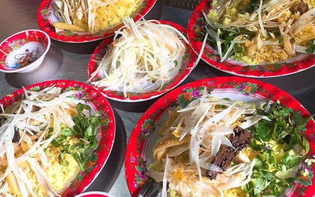 Cơm Gà 4 - Điện Biên Phủ