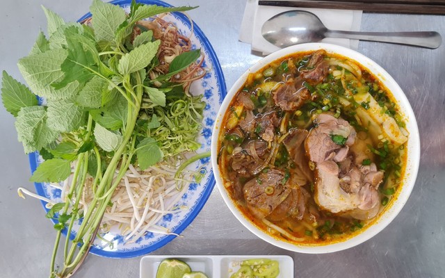 Quán Phở Bún Bò 69 - Cách Mạng Tháng 8