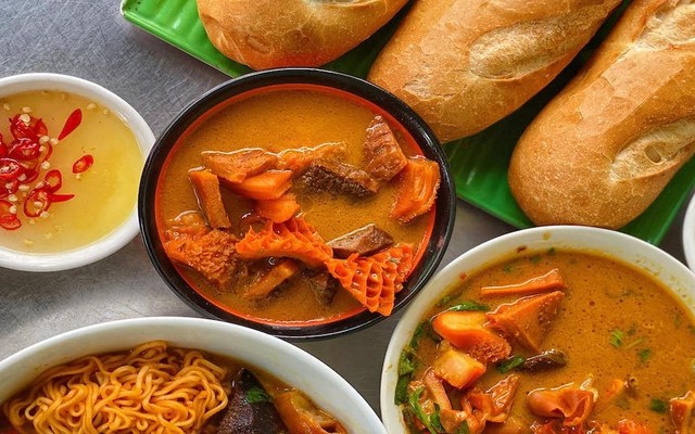 Phá Lấu Bò Cô Thúy - Phạm Hùng