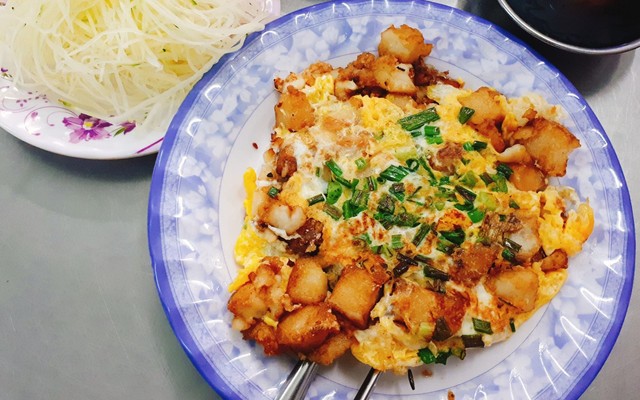 Bột Chiên & Ăn Vặt Anh Hào - Bà Huyện Thanh Quan