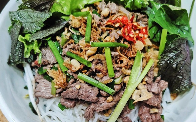 Tiệm Gỏi cuốn Má Chín - Duy Tân