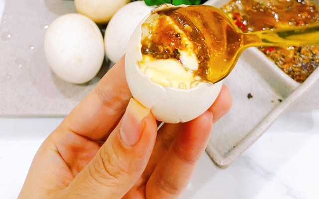 Trứng Gà Ác Lộn Ngọc Huyền - An Mỹ Phú Mỹ