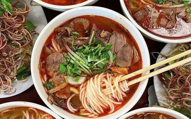 Bún Bò Cô Sang - Vân Đồn