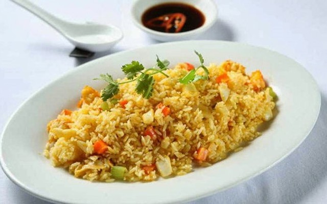 A Trí Cơm Gà - Mì Xào