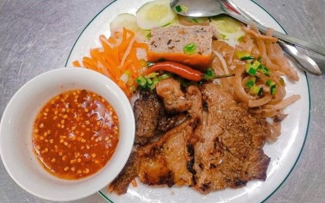 CƠM TẤM 99 - Cơm Tấm Sườn Bì Chả Ốp La - Trần Tấn