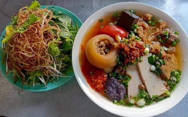 Cô Hạnh - Bún Riêu - Lê Lợi