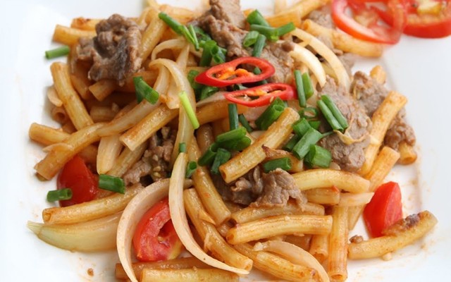 Linh Linh - Mì & Nui Xào Bò - Trần Quý Khoách