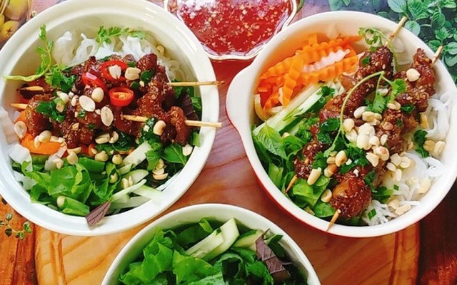 Bún Thịt Nướng Chị Là - Trần Văn Đang