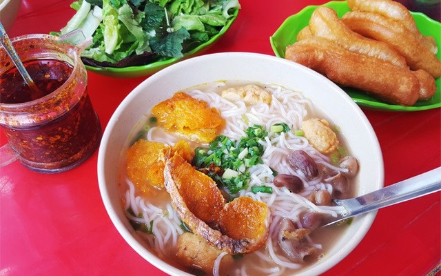 Cô Hà - Bún Lòng Cay Nam Kinh & Cơm Rang Dương Châu
