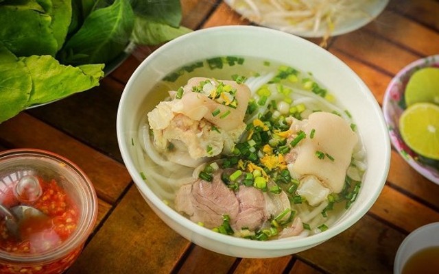Bánh Canh Cô Minh - Hẻm 1421 Phạm Văn Thuận