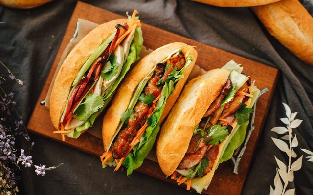 Bánh Mì Phố - Chuyên Bánh Mì Kẹp - Trần Quốc Toản