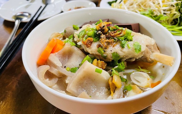 Quán Bánh Canh Sườn Cây - Nguyễn Công Trứ