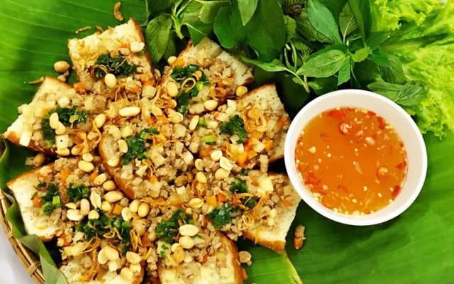 Bánh Mì Hấp Chị Hậu - Lê Hồng Phong