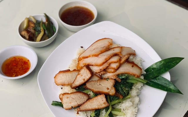 Cơm Sài Gòn - Cơm Gà - Tôn Đản