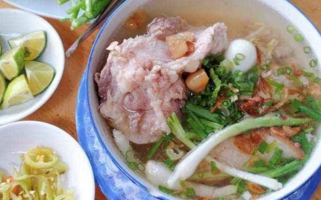 Quán Ni - Hủ Tíu Mì Hoành Thánh & Bánh Xèo - Ngô Gia Tự