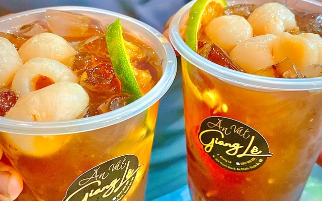 Giang Lê - Nước Ép & Ăn Vặt - Cách Mạng Tháng 8