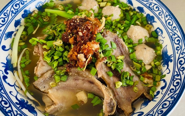 Hủ Tiếu Bò Viên A Tý - Hồng Lạc