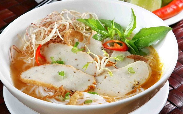 Quán Bánh Canh Chả Cá Thiên Ân - Chung Cư Bàu Cát 2